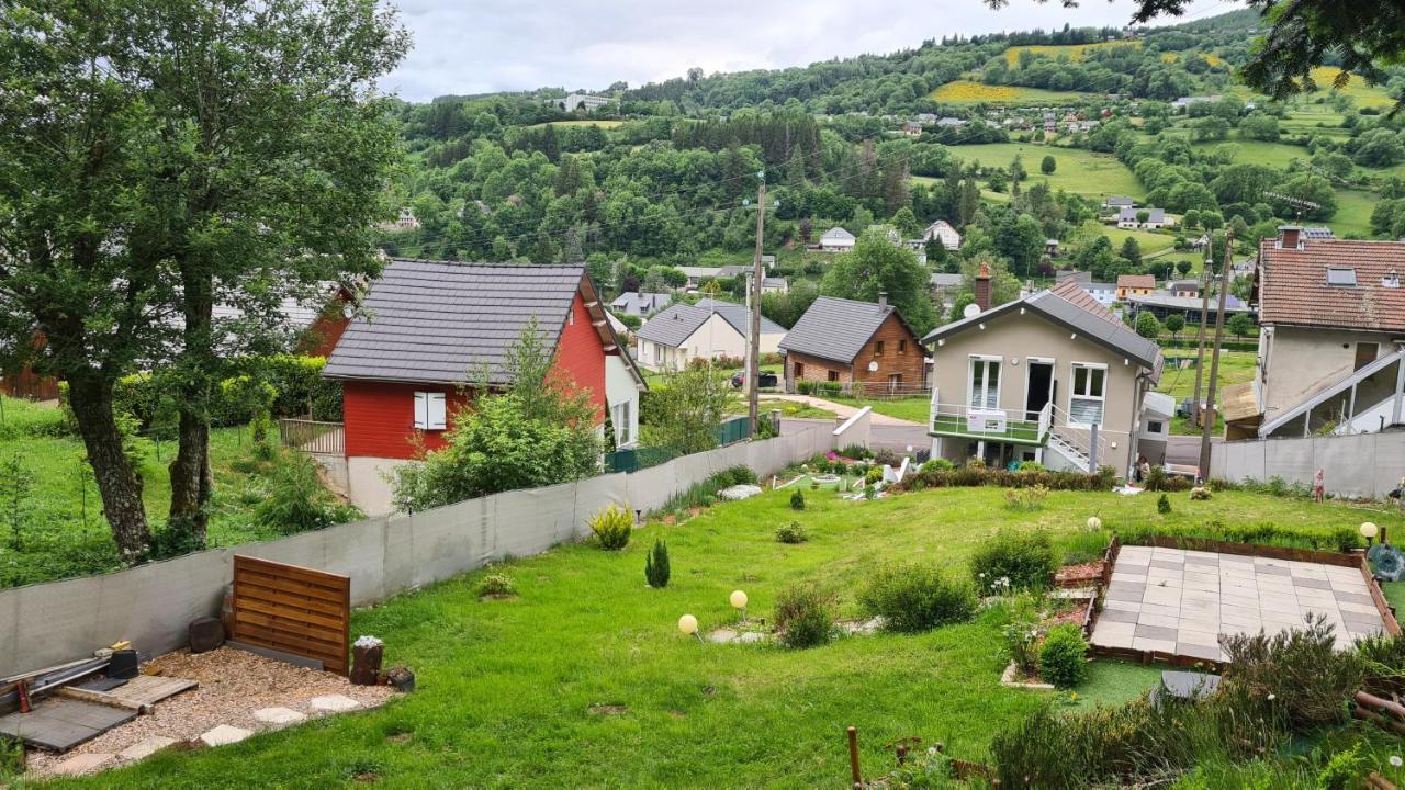 Villa Stunning 5-Bed House in La Bourboule Exterior foto