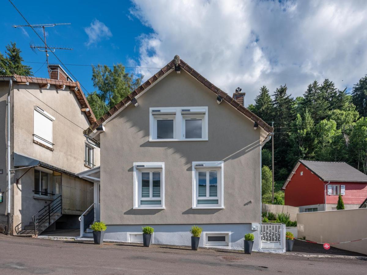 Villa Stunning 5-Bed House in La Bourboule Exterior foto
